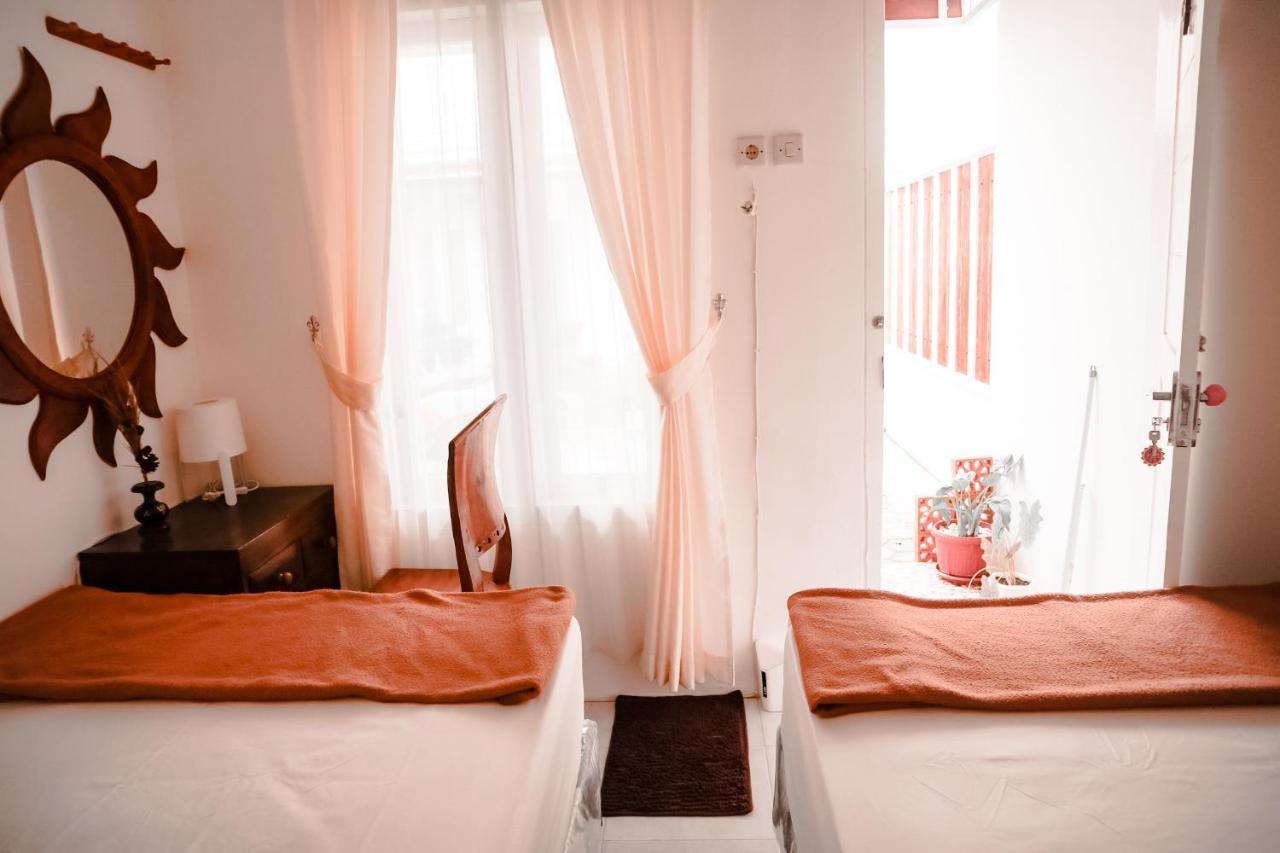 Tropical Paradiso Homestay Banyuwangi  Luaran gambar